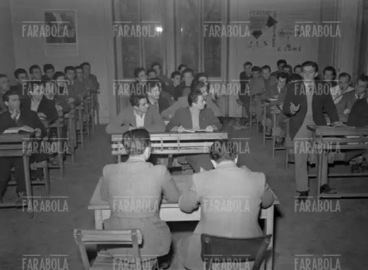 Gli allievi della scuola di Partito del Partito Comunista, Milano, 1950 - Farabola Immagine digitale