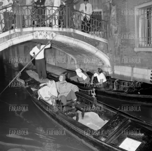Gloria Swanson e Carl Blackwell, Venezia, 1954 - Farabola Immagine digitale
