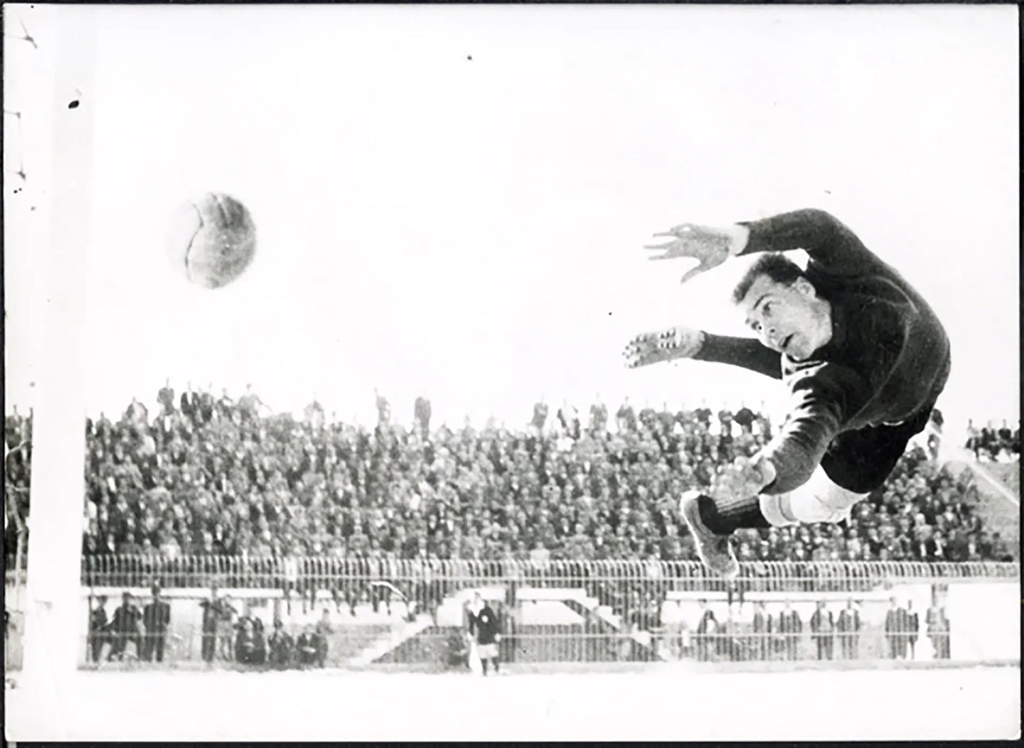 Gol dell'Aek anni 60 Ft 5710 - Stampa 18x13 cm - Farabola Stampa ai sali d'argento