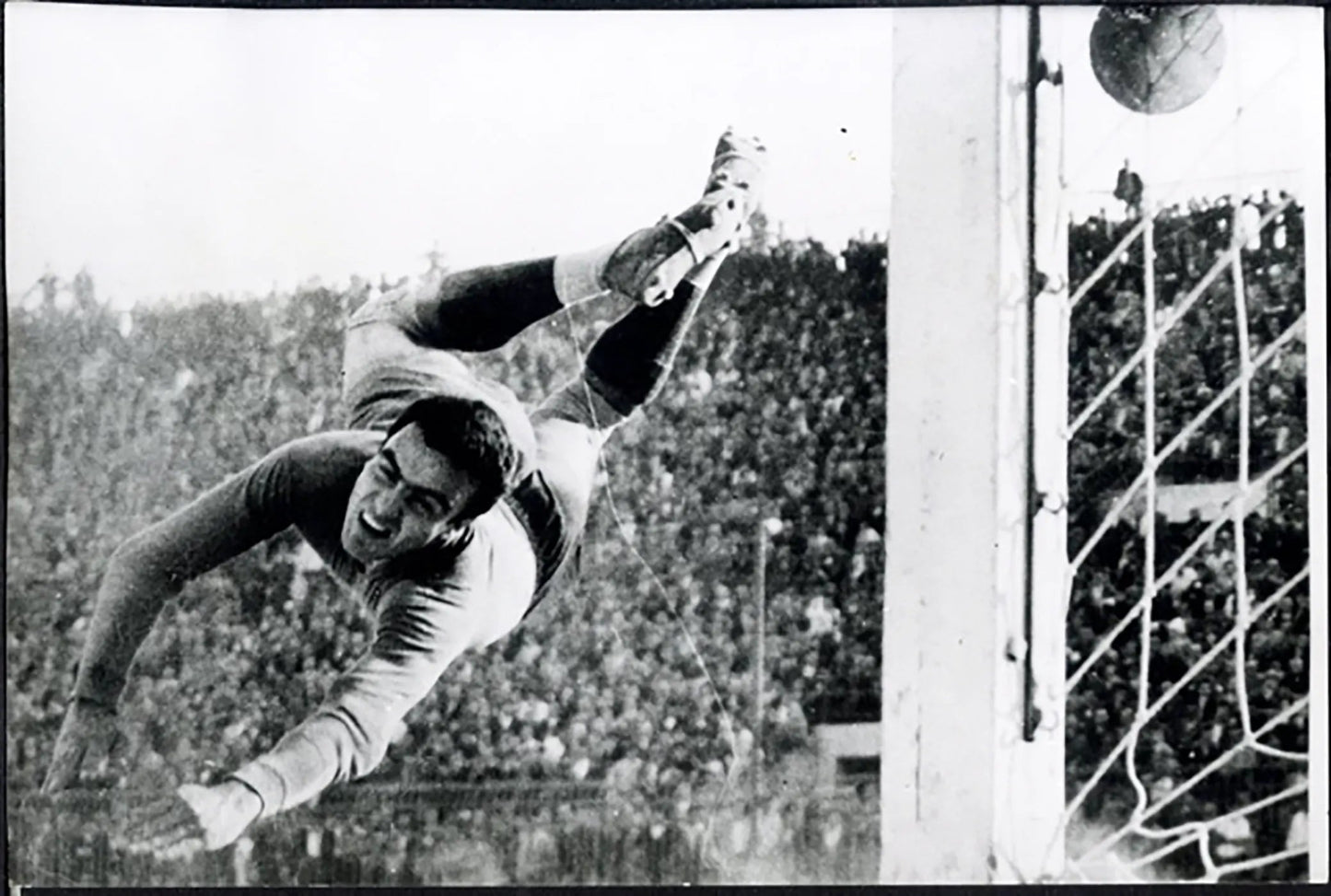 Gol dell'Olympiakos anni 60 Ft 5707 - Stampa 13x18 cm - Farabola Stampa ai sali d'argento