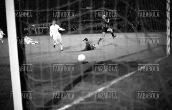 Gol di Sandro Mazzola, Real Madrid vs Inter, Coppa dei Campioni, 1964 - Farabola Immagine digitale