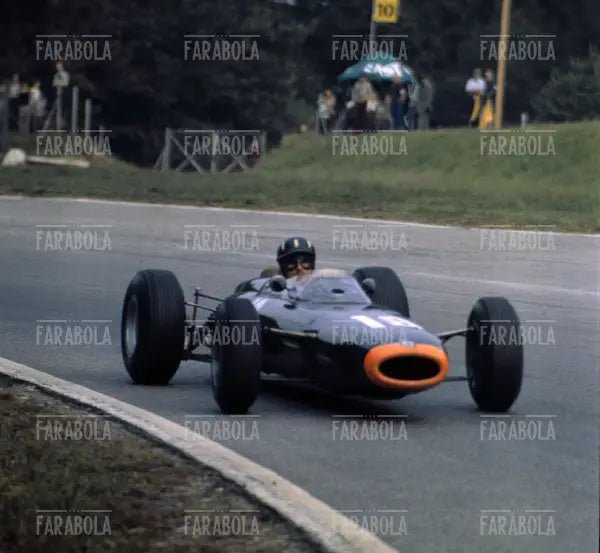 Graham Grill su Brm, Gp di Monza, 1962 - Farabola Immagine digitale