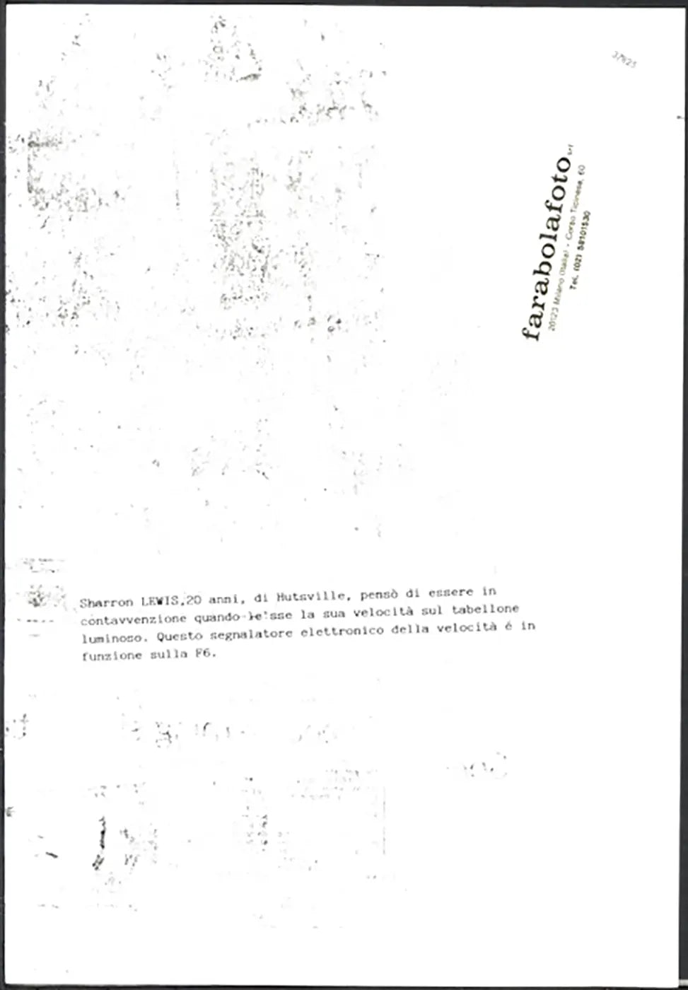 Holden Commodore e segnalatore velocità anni 80 Ft 37825 - Stampa 19x27 cm - Farabola Stampa ai sali d'argento