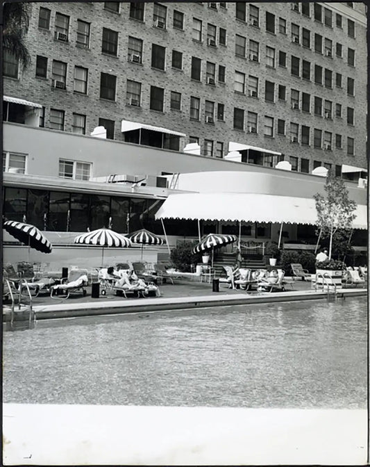 Hotel Beverly Wilshire a Beverly Hills anni 60 Ft 37954 - Stampa 21x27 cm - Farabola Stampa ai sali d'argento
