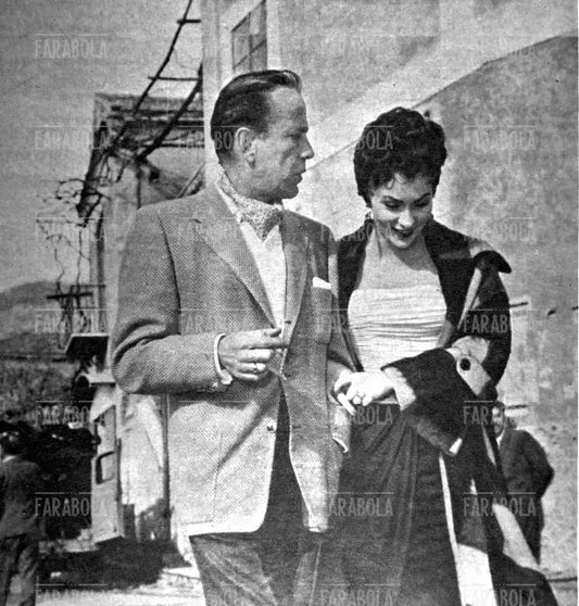 Humphrey Bogart e Gina Lollobrigida nel film Beat the devil, 1954 - Farabola Immagine digitale