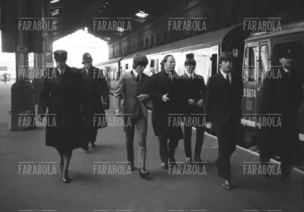 I Beatles sul set del film A Hard Day's Night, 1964 - Farabola Immagine digitale