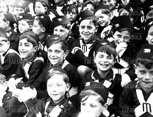 I Figli della Lupa della Prima Leva, Roma, 1935 - Farabola Immagine digitale