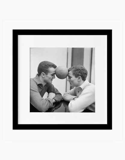 I fratelli Mazzola, 1963 — stampa fine art con cornice nera