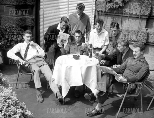 I giocatori del Manchester United a Milano, 1958 - Farabola Immagine digitale