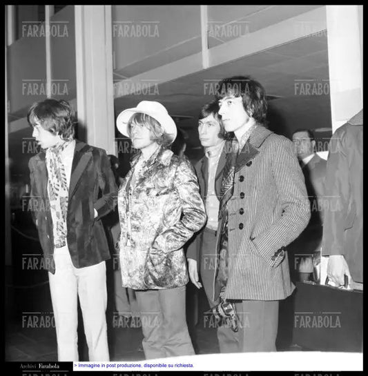 I Rolling Stones arrivano a Linate, Milano, 1967 - Farabola Immagine digitale