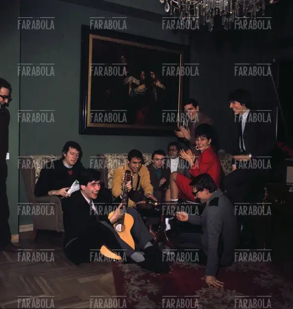 Il Clan Celentano con I Ribelli e Claudia Mori, anni 70 - Farabola Immagine digitale