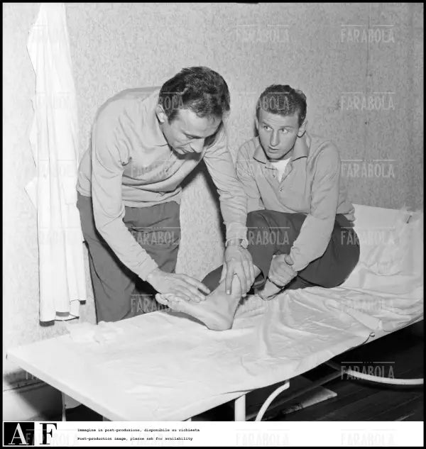 Il dottor Magistrato e Giovanni Trapattoni, Mondiali di calcio in Cile, 1962 - Farabola Immagine digitale