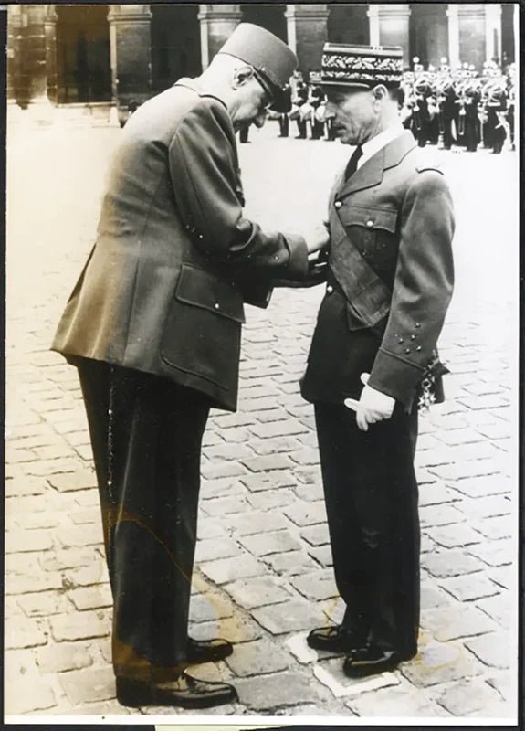 Il generale De Gaulle e.il generale Noiret 1963 Ft 37624 - Stampa 18x13 cm - Farabola Stampa ai sali d'argento