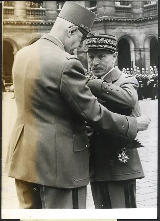 Il generale De Gaulle e.il generale Noiret 1963 Ft 37625 - Stampa 18x13 cm - Farabola Stampa ai sali d'argento