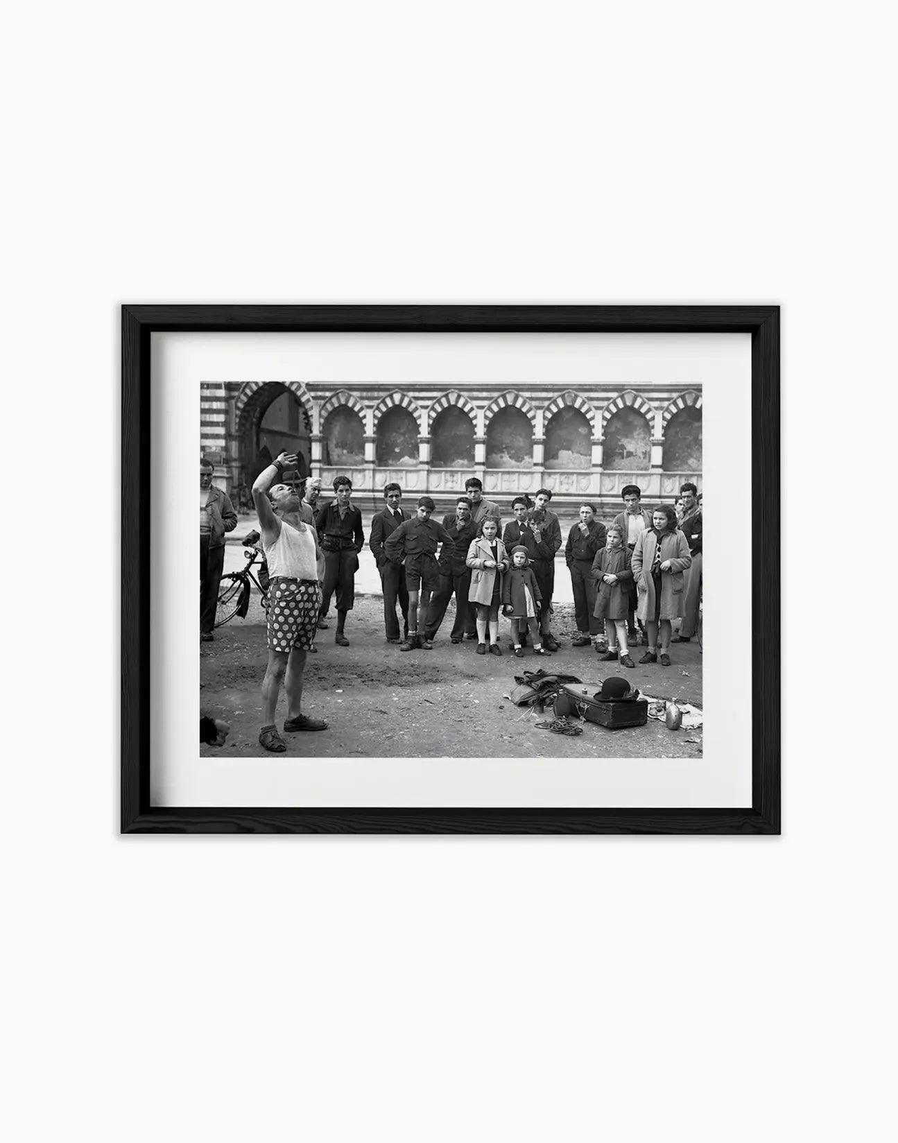 Il mangiatore di spade, Firenze 1946 - Farabola Fotografia