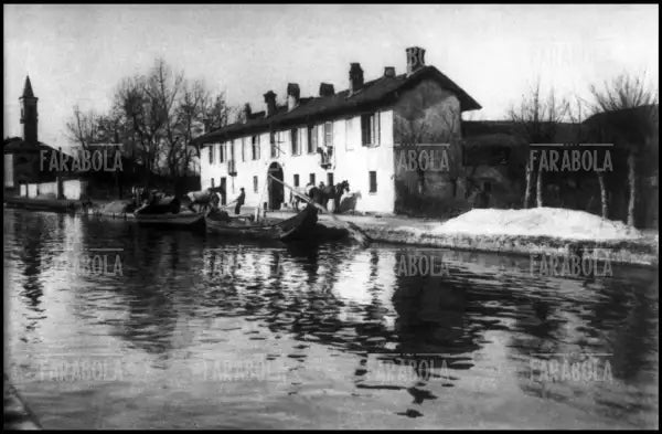 Il Naviglio Grande a San Cristoforo, fine Ottocento - Farabola Immagine digitale