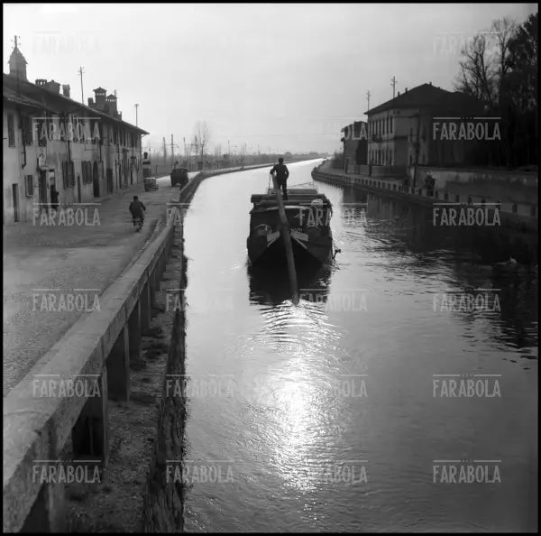 Il Naviglio Grande, Milano, 1953 - Farabola Immagine digitale