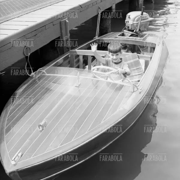 Il piccolo Pablito Calvo, Festival di Venezia, 1955 - Farabola Immagine digitale