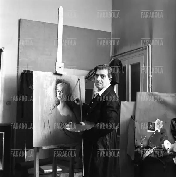 Il pittore Gregorio Sciltian, 1957 - Farabola Immagine digitale