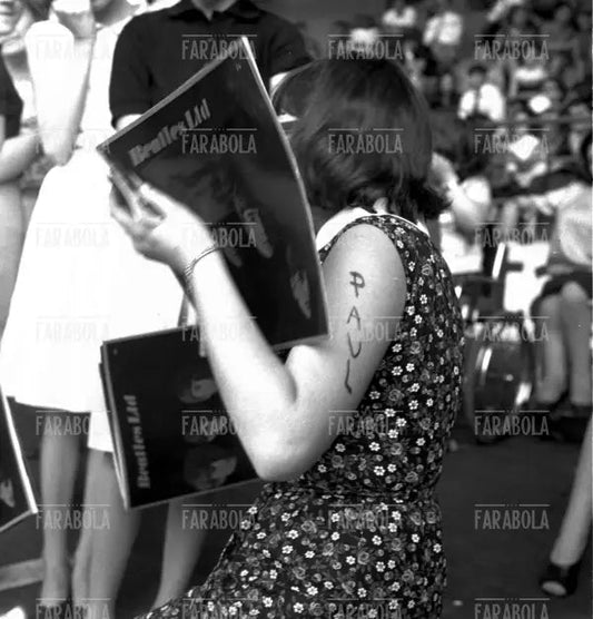 Il pubblico, Concerto dei Beatles, Velodromo Vigorelli, Milano, 1965 - Farabola Immagine digitale