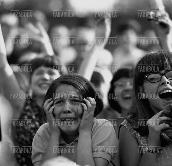 Il pubblico, Concerto dei Beatles, Velodromo Vigorelli, Milano, 1965 - Farabola Immagine digitale
