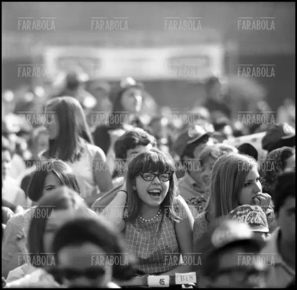 Il pubblico, Concerto dei Beatles, Velodromo Vigorelli, Milano, 1965 - Farabola Immagine digitale