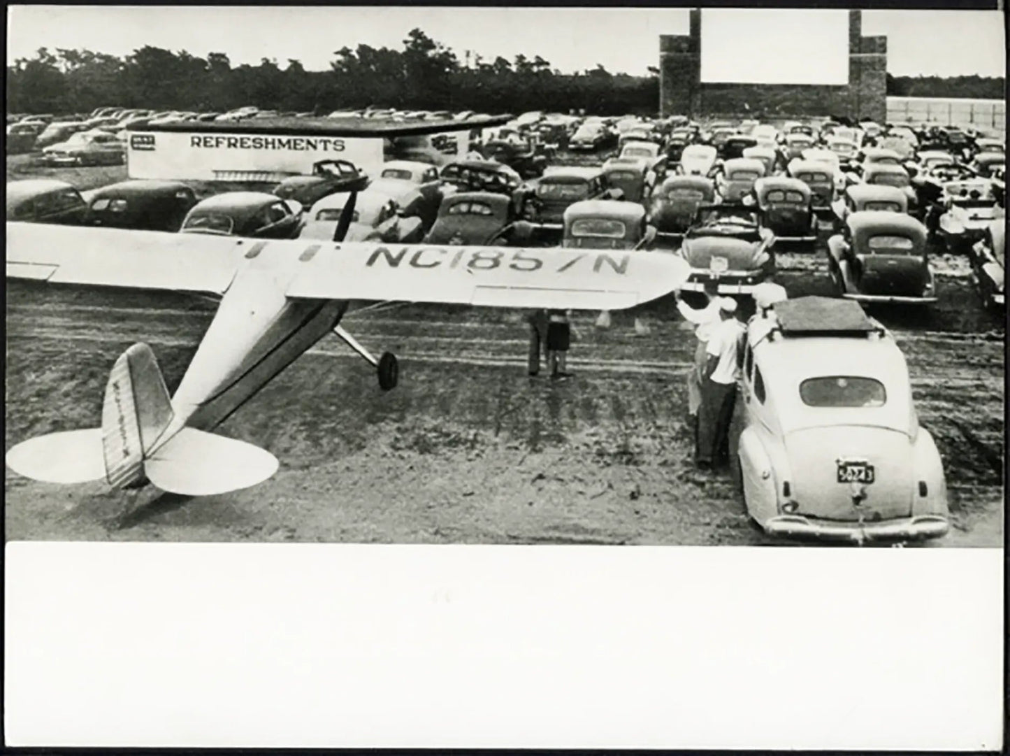 Il teatro Drive - In Fly - In Massachussets 1957 Ft 37917 - Stampa 24x18 cm - Farabola Stampa ai sali d'argento