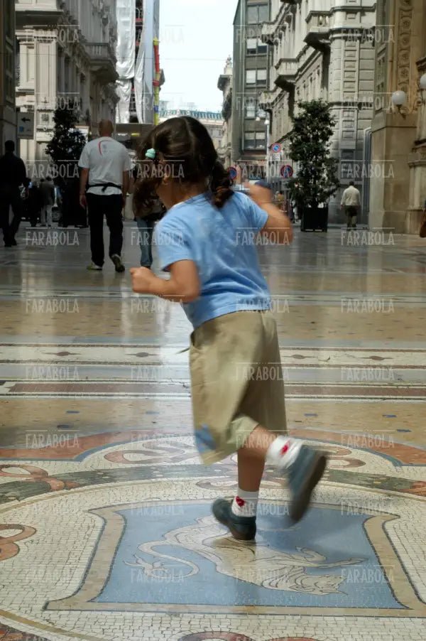 Il Toro restaurato in Galleria Vittorio Emanuele II, Milano, 2003 - Farabola Immagine digitale