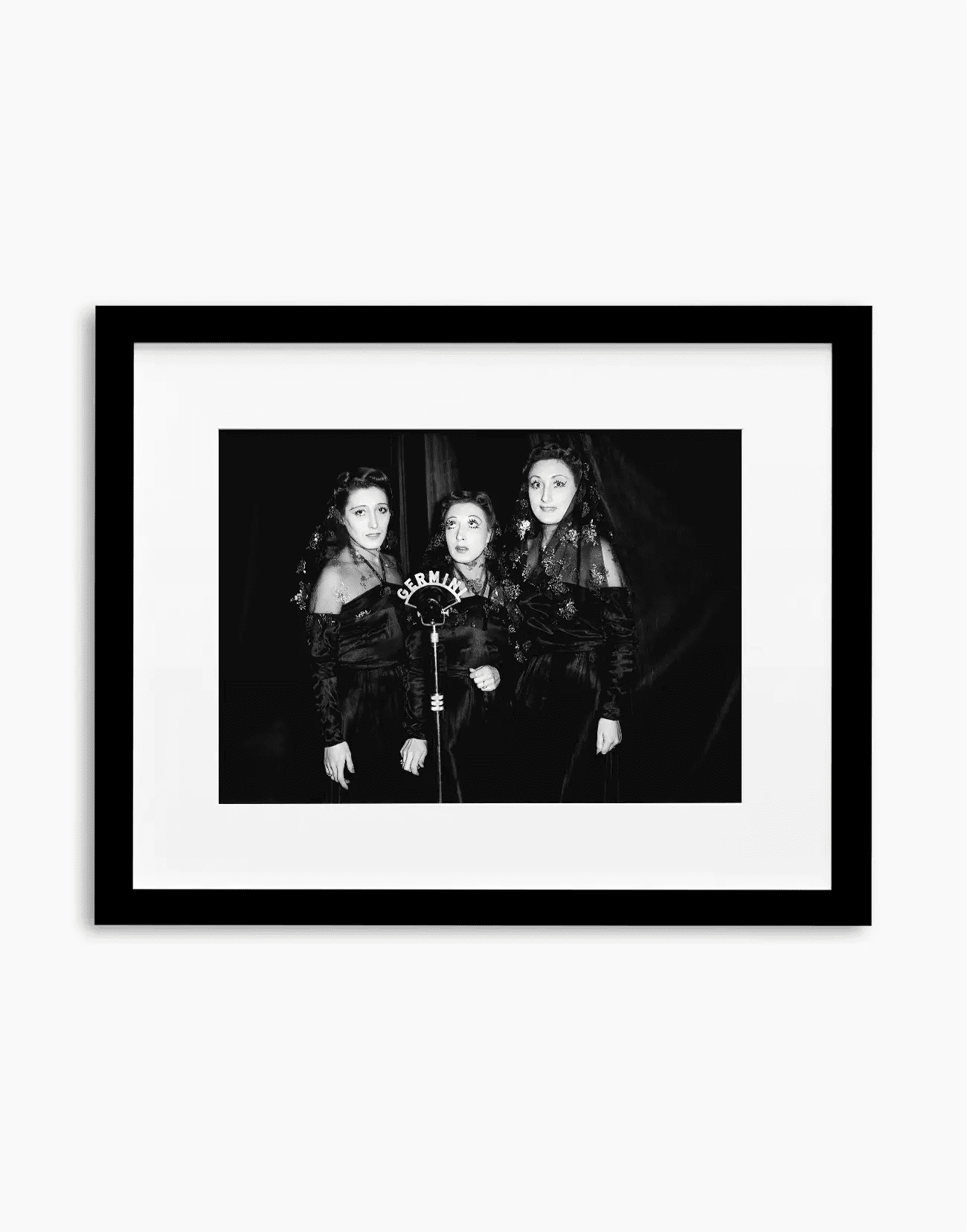 Il trio Lescano, 1941 - Farabola WhiteWall App Product