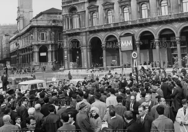 Inaugurazione del tratto Lotto - Sesto Marelli metropolitana di Milano, 1964 - Farabola Immagine digitale