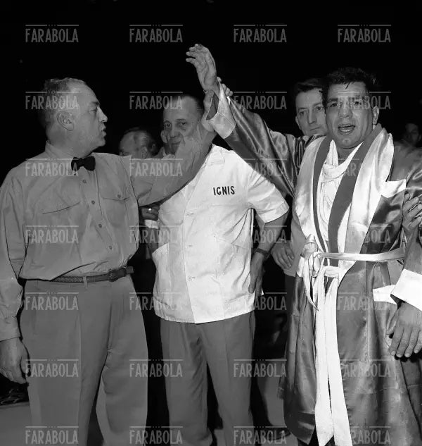Incontro Loi - Ortiz a San Siro, titolo mondiale welters jr., 1961 - Farabola Immagine digitale