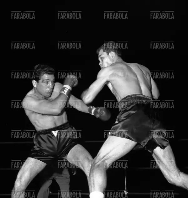 Incontro Loi - Ortiz a San Siro, titolo mondiale welters jr., 1961 - Farabola Immagine digitale