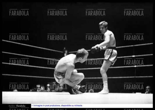 Incontro tra Nino Benvenuti e Sandro Mazzinghi, Mondiale pesi medi junior, 1965 - Farabola Immagine digitale