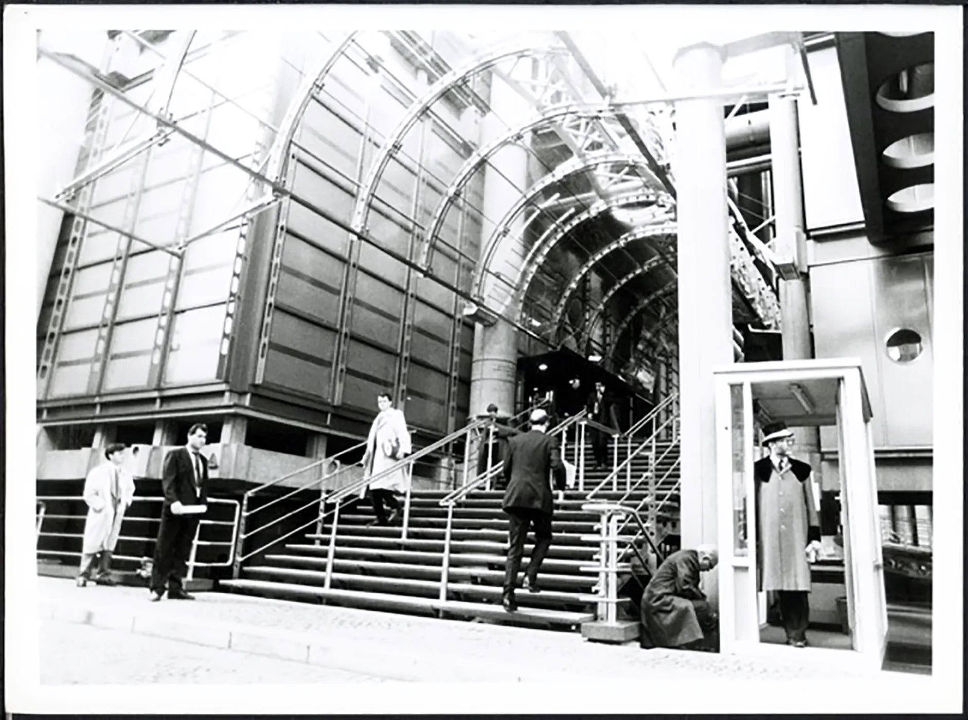 Ingresso del Lloyds Building Londra anni 90 Ft 38065 - Stampa 24x18 cm - Farabola Stampa ai sali d'argento