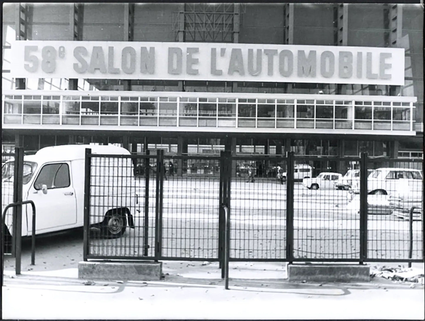 Ingresso Salone Auto Parigi 1971 Ft 36482 - Stampa 24x18 cm - Farabola Stampa ai sali d'argento