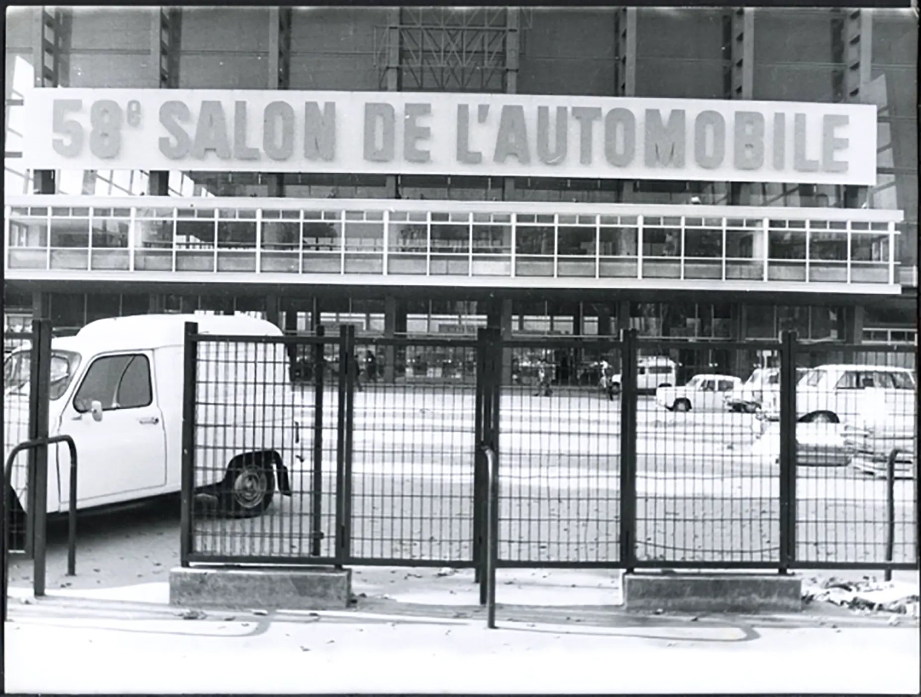 Ingresso Salone Auto Parigi 1971 Ft 36482 - Stampa 24x18 cm - Farabola Stampa ai sali d'argento