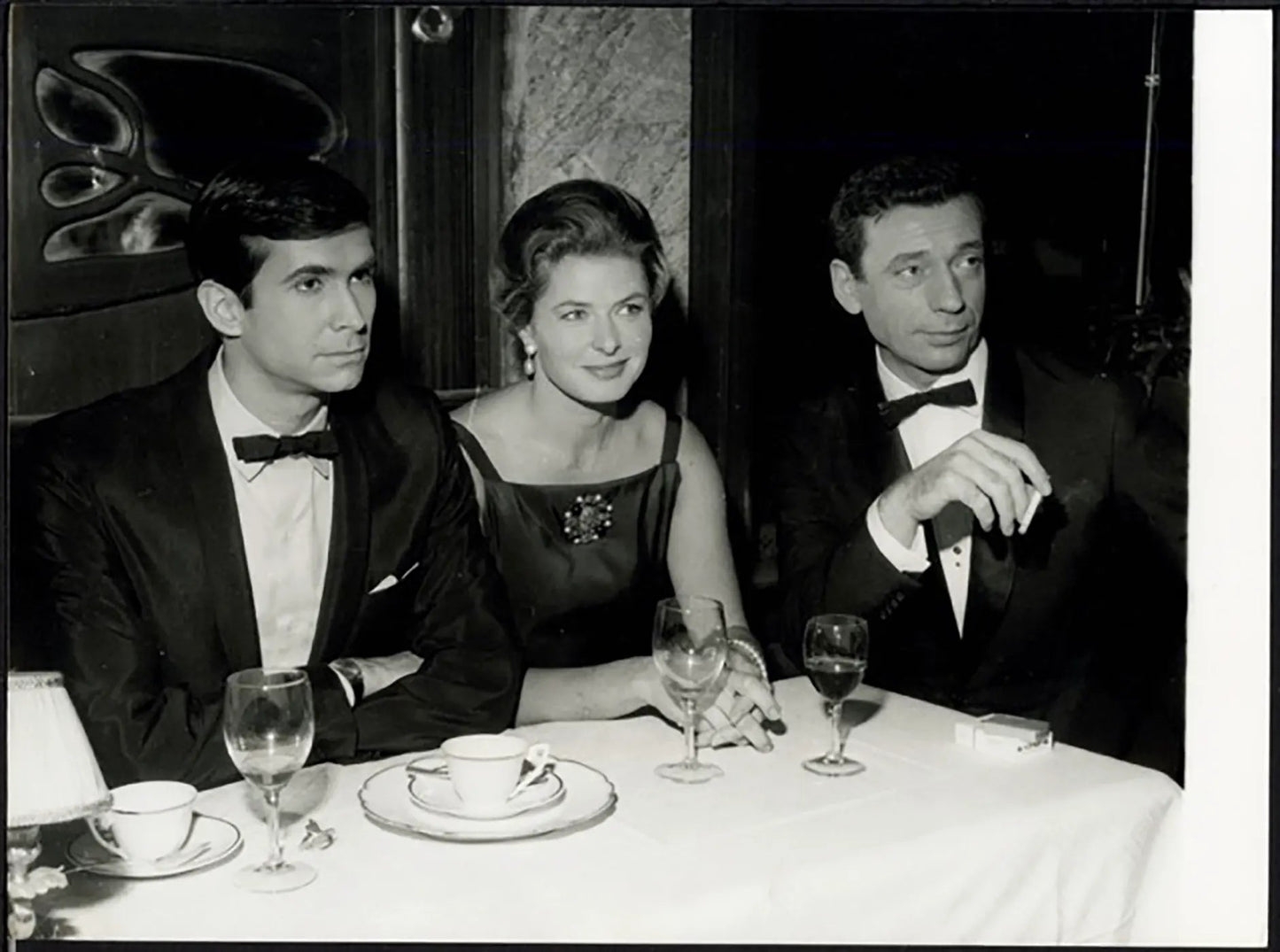 Ingrid Bergman Anthony Perkins Yves Montand Ft 37451 - Stampa 24x18 cm - Farabola Stampa ai sali d'argento