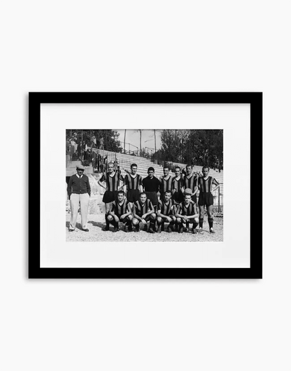 Inter, Formazione, 1945 — stampa fine art con cornice nera