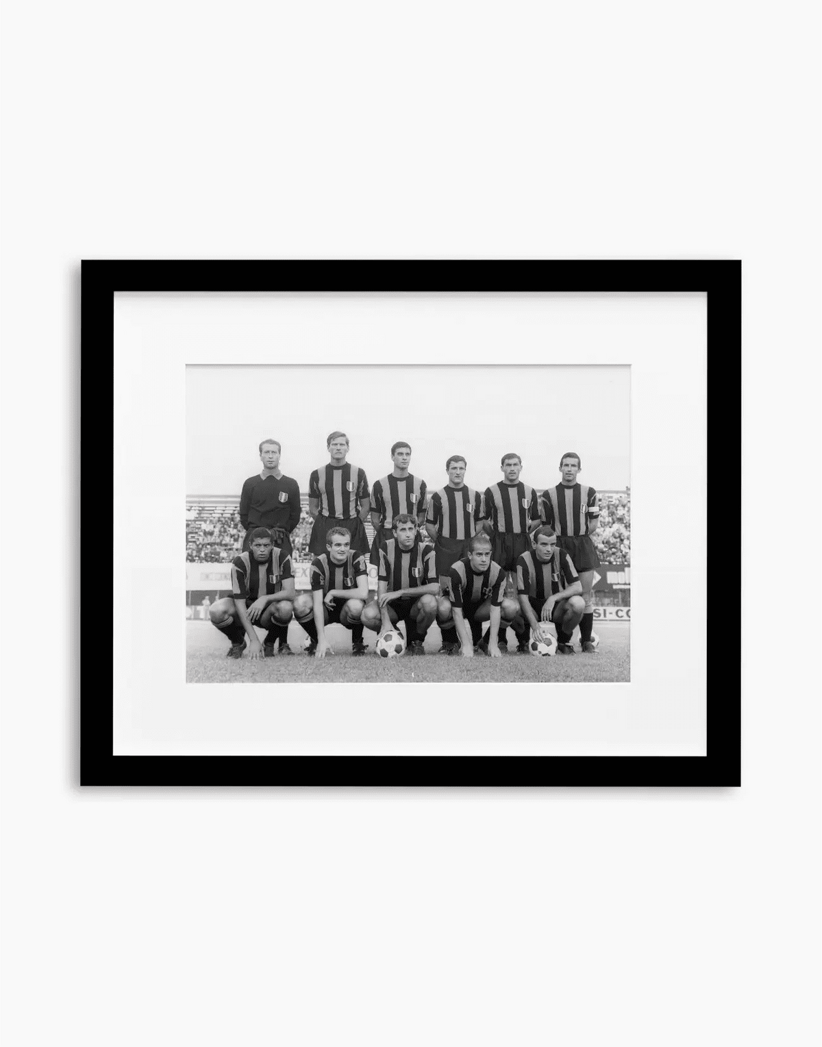 Inter, Formazione, 1965 — stampa fine art con cornice nera