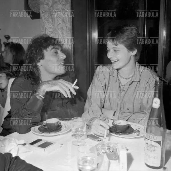 Isabella Rossellini e Leopoldo Mastelloni, Festival di Venezia, 1981 - Farabola Immagine digitale