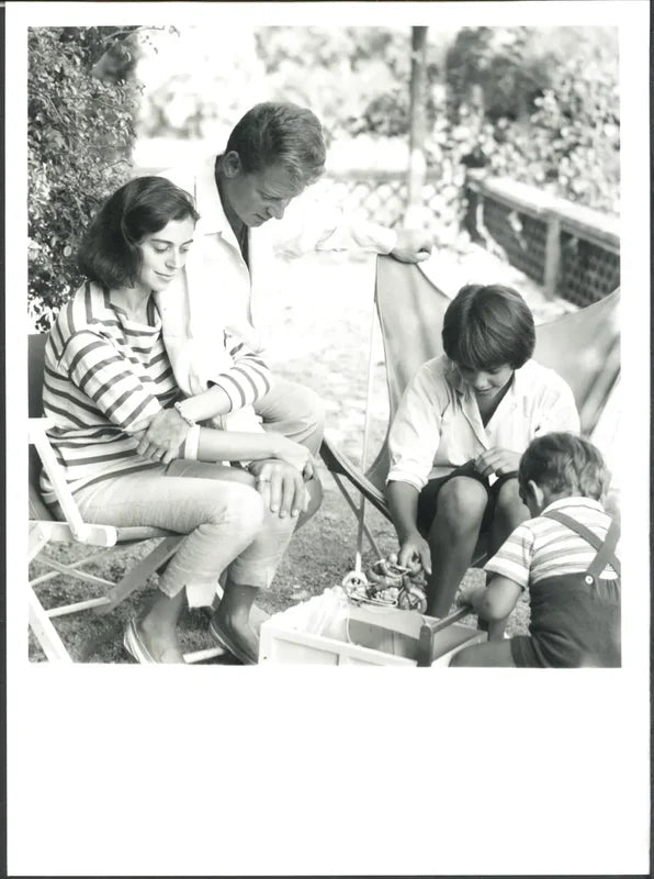 Jean Pierre Aumont a Saint Tropez 1959 Ft 37415 - Stampa 24x18 cm - Farabola Stampa ai sali d'argento