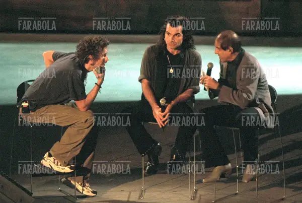 Jovanotti, Piero Pelù e Adriano Celentano, Francamente me ne infischio, 1999 - Farabola Immagine digitale