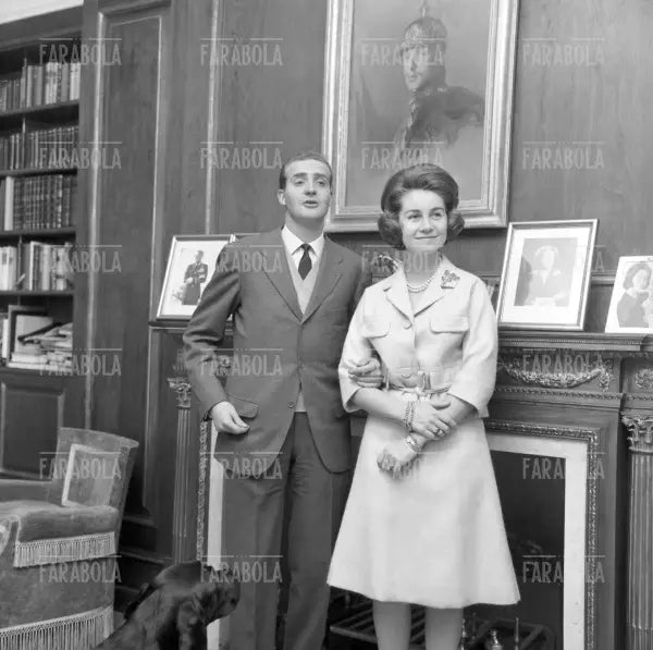 Juan Carlos di Borbone con la moglie Sofia, Madrid, 1964 - Farabola Immagine digitale