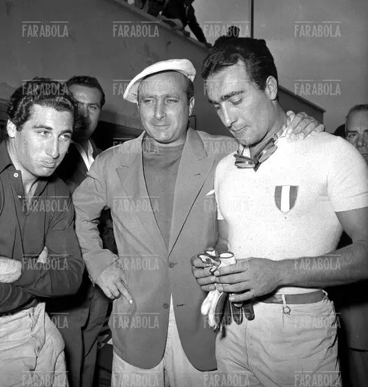 Juan Manuel Fangio ed Eugenio Castellotti, 1956 - Farabola Immagine digitale