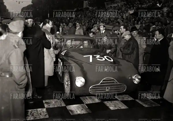 Juan Manuel Fangio su Alfa Romeo 6C 2500, Mille Miglia, 1950 - Farabola Immagine digitale