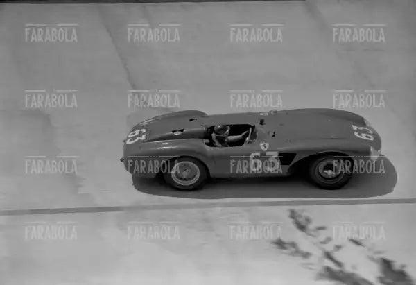 Juan Manuel Fangio su Ferrari 500, Gp Supercortemaggiore, 1956 - Farabola Immagine digitale