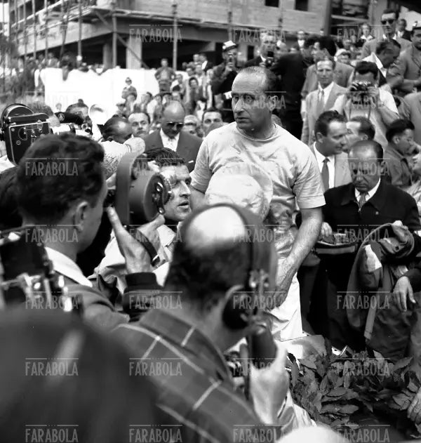 Juan Manuel Fangio su Maserati, Gp di Monaco, 1957 - Farabola Immagine digitale