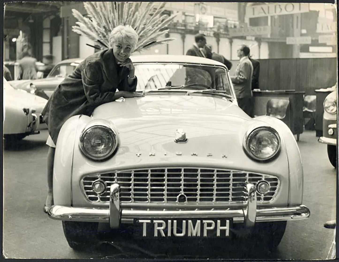 Juliette Vilnò e la Triumph 11 HP 1958 Ft 37863 - Stampa 21x27 cm - Farabola Stampa ai sali d'argento