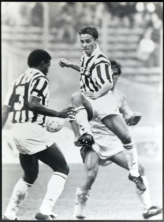 Julio Cesar e Corini Juventus 1990 Ft 2526 - Stampa 24x18 cm - Farabola Stampa ai sali d'argento