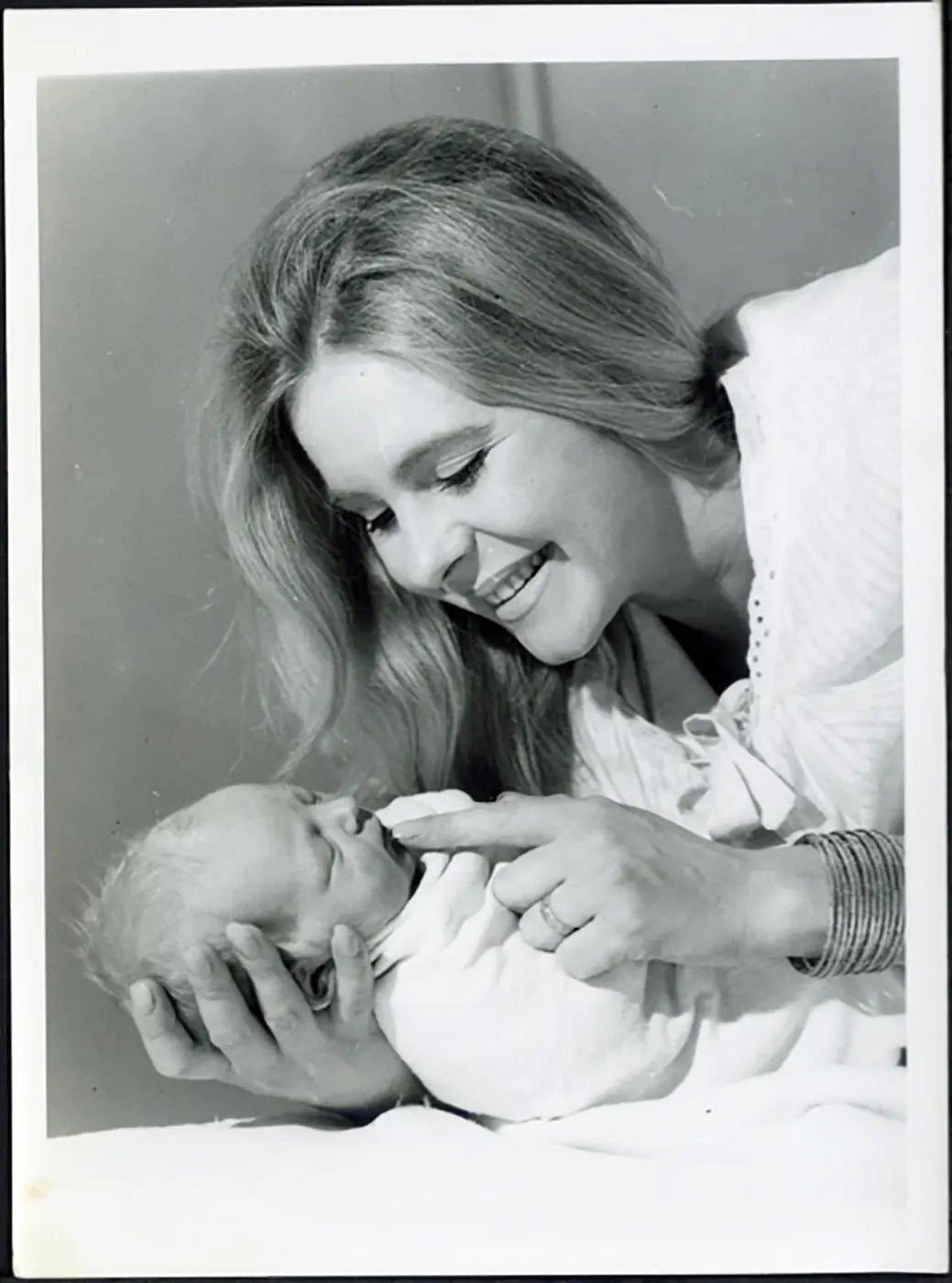 June Ritchie Londra 1965 Ft 36766 - Stampa 21x15 cm - Farabola Stampa ai sali d'argento